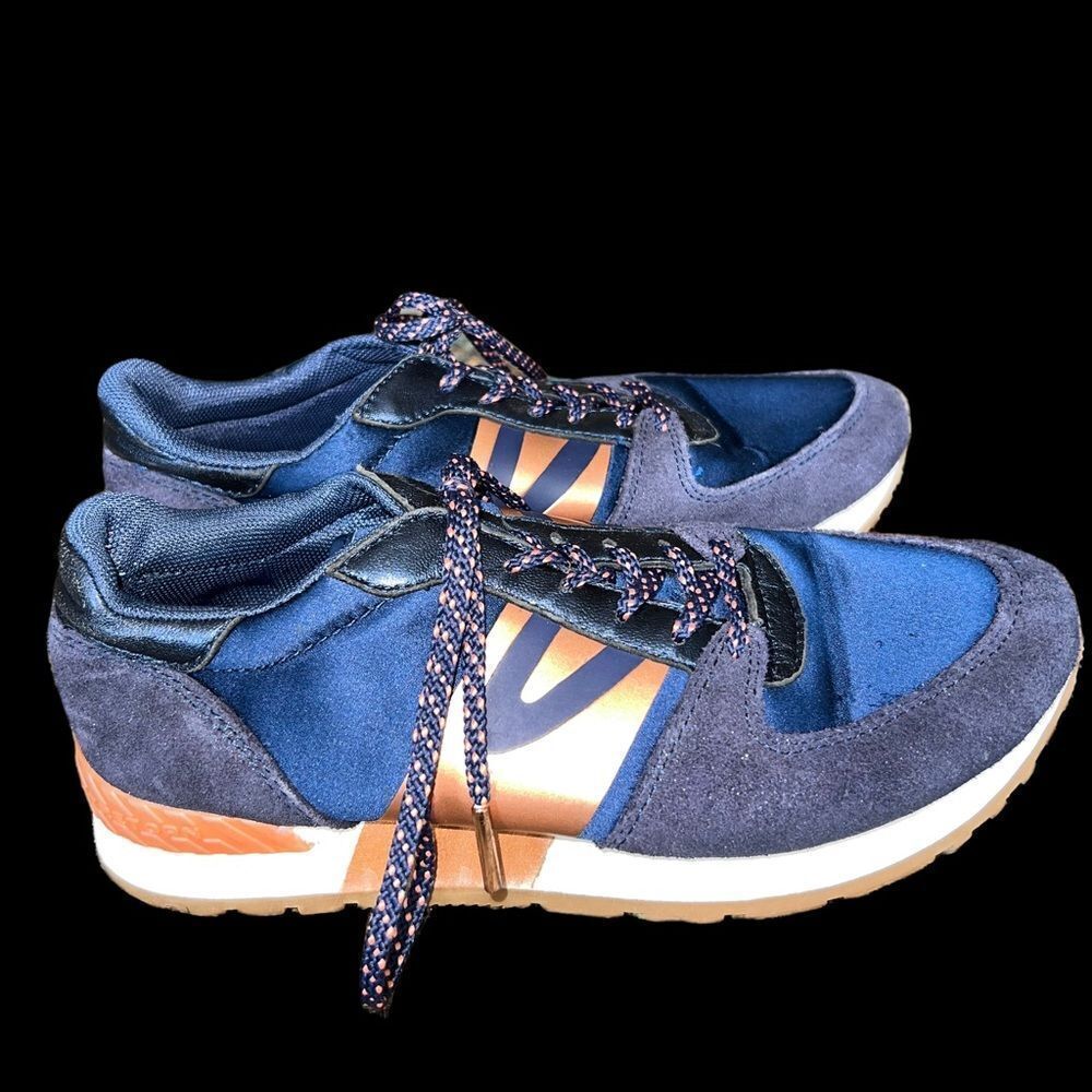 Tretorn blue and bronze low top lace sneakers women’s size 6‎